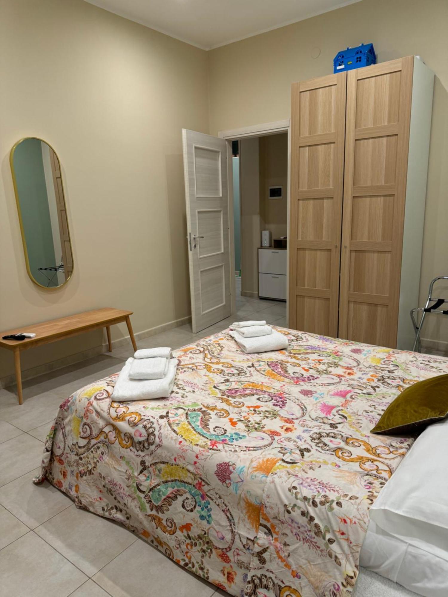 Domus Fysi Hotell Palermo Exteriör bild